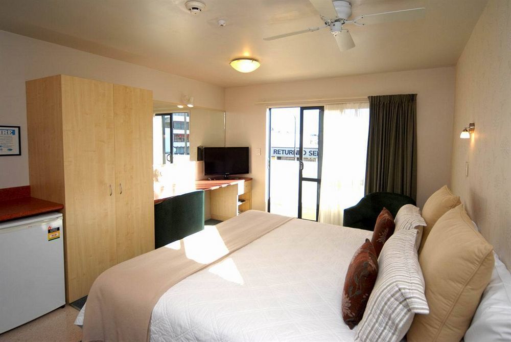 Bella Vista Motel 4*
