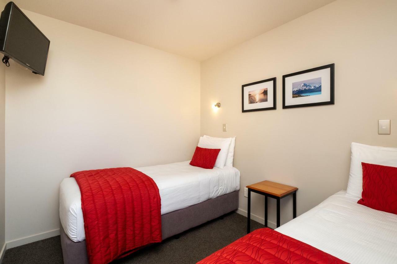 Bella Vista Motel 4*
