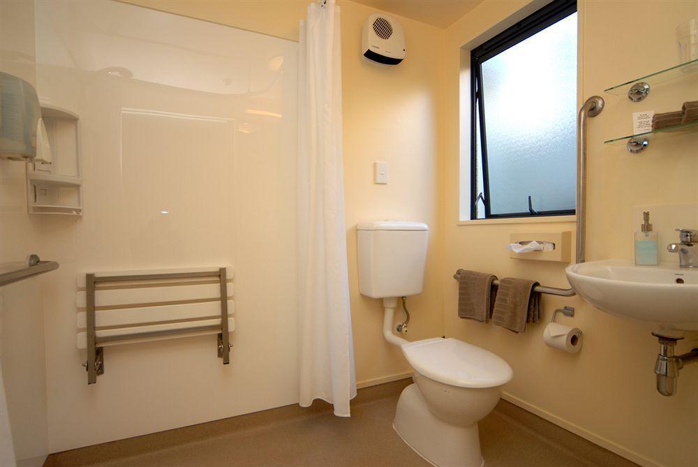 Bella Vista Motel 4*